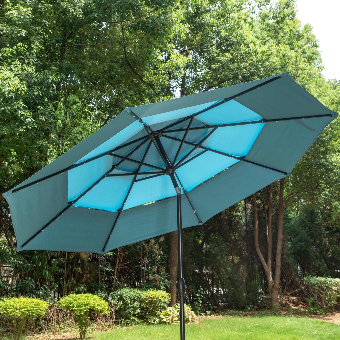 Parasol de terrasse MAISON ARTS de 3 m (10 pi) à 3 niveaux, à inclinaison automatique, double ventilation et éclairage LED