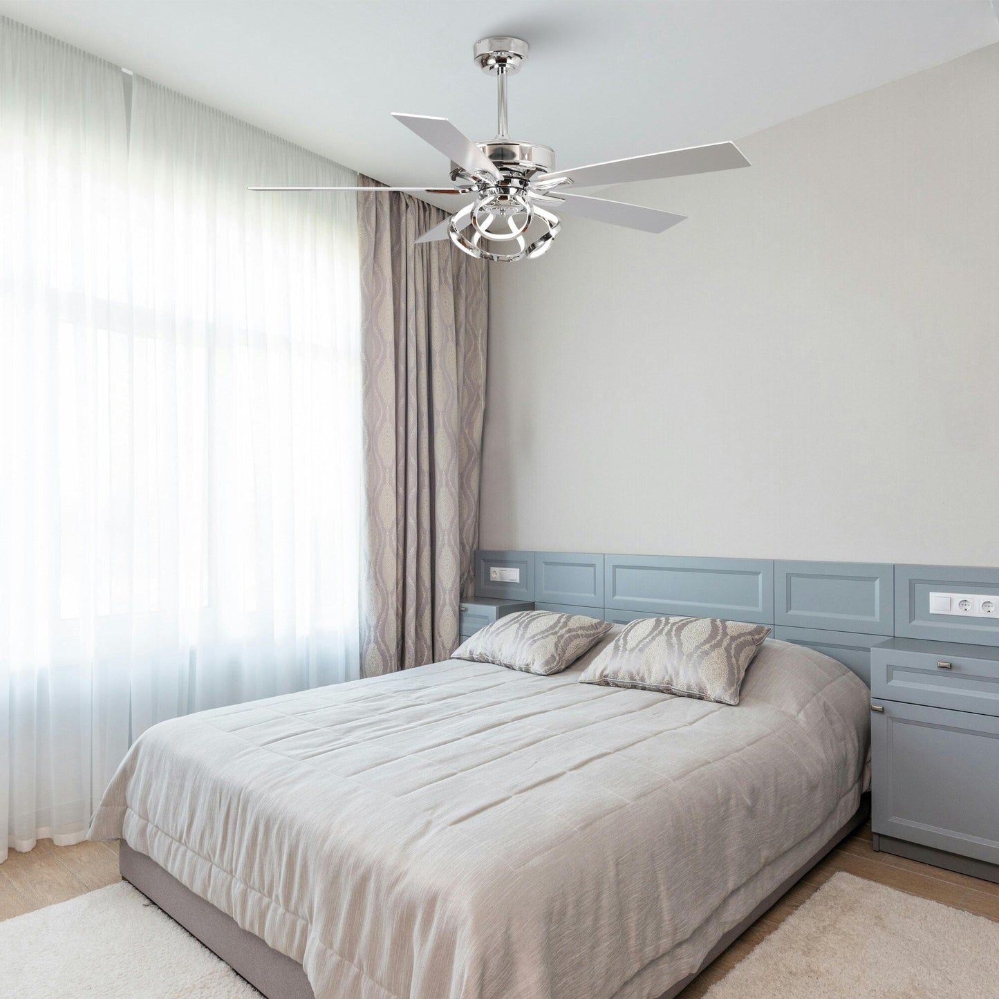 Ventilateur de plafond d'intérieur moderne chromé/noir de 52 pouces avec télécommande et 5 pales réversibles