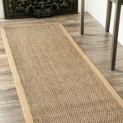 Tapis Nuloom Kiana Casual à bordure en jonc de mer