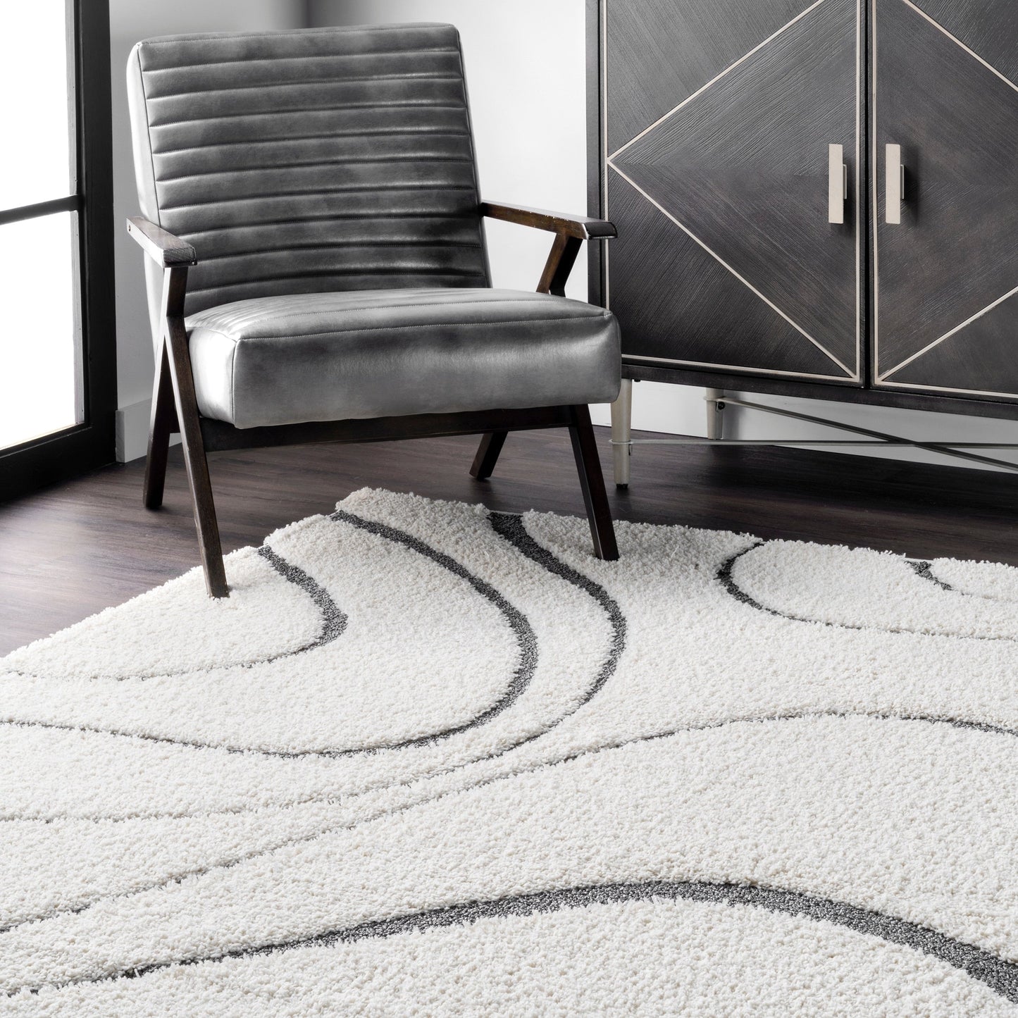 Tapis à poils longs Nuloom Krista contemporain à motifs tourbillonnants