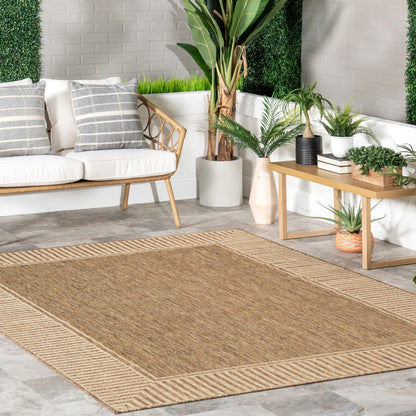 Tapis d'intérieur/extérieur Nuloom Leah Classic à bordures