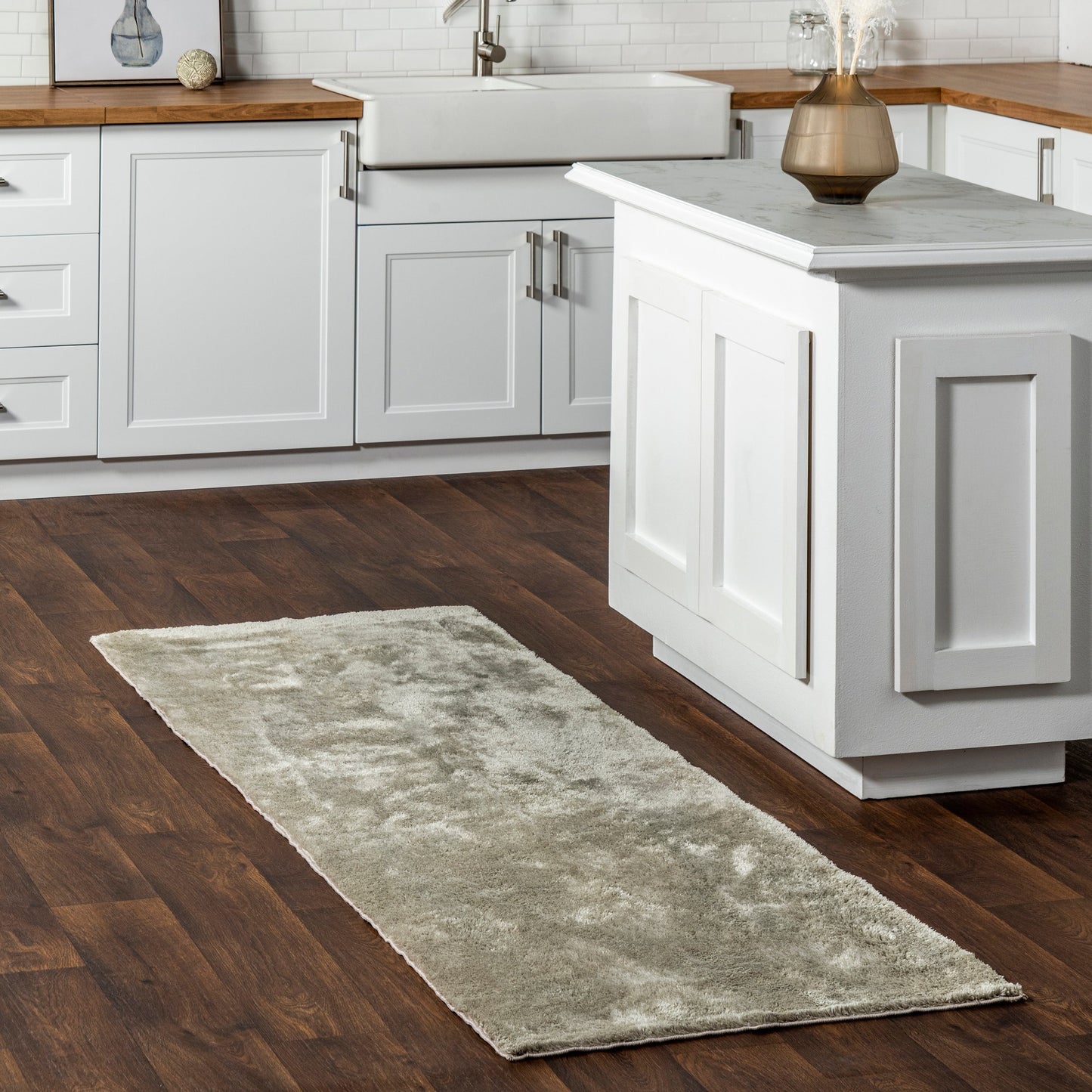 Tapis à poils longs Nuloom Loni SuperiorWash uni, lavable en machine