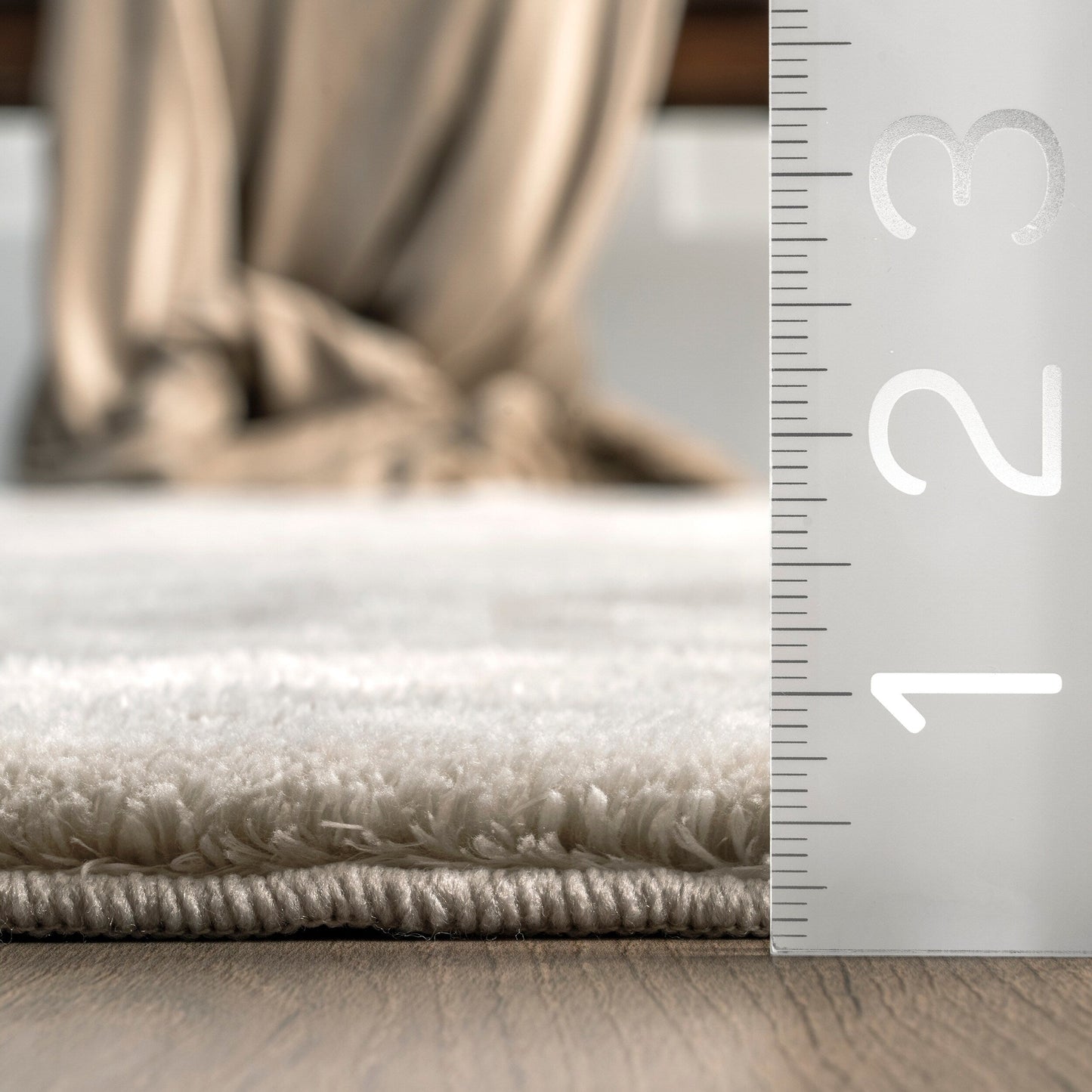 Tapis à poils longs Nuloom Loni SuperiorWash uni, lavable en machine