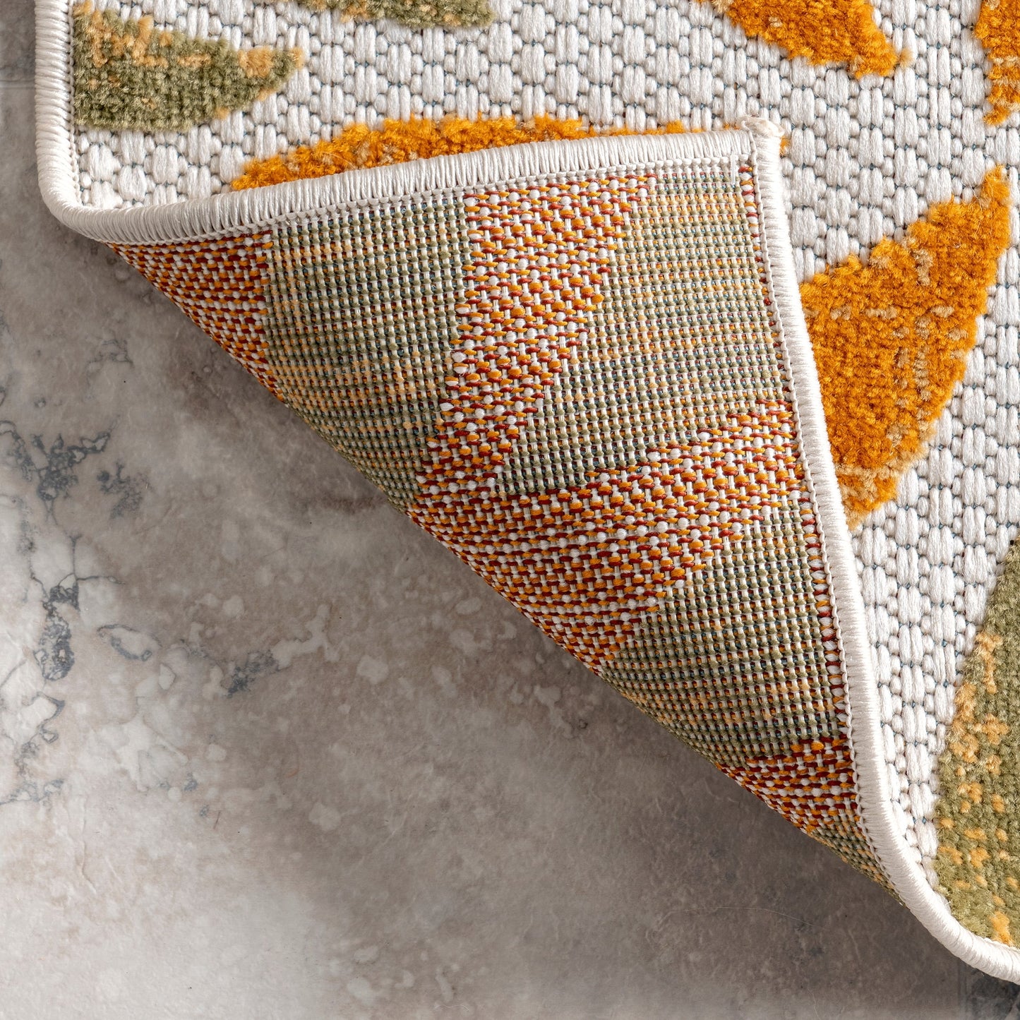 Tapis d'intérieur/extérieur Nuloom Ronda à motif floral audacieux