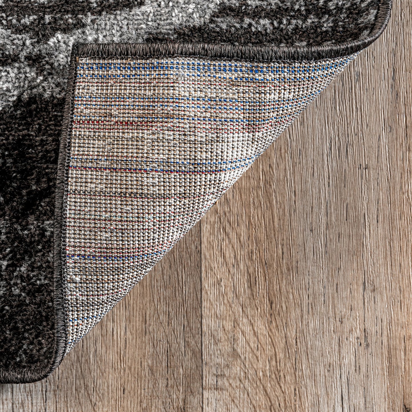 Tapis de sol moderne abstrait Nuloom Skylar