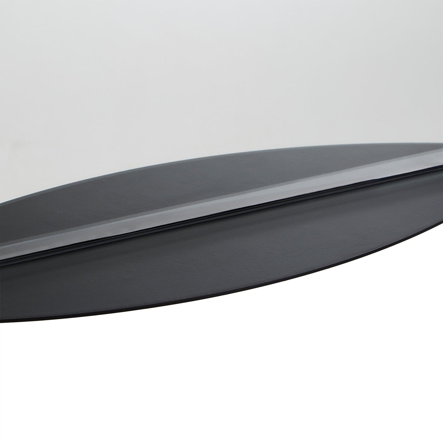 Miroir mural arqué en métal Concord avec étagère par iNSPIRE Q Bold