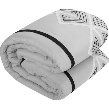 Ensemble de couette brodée en éponge Nanshing Corina 7 pièces