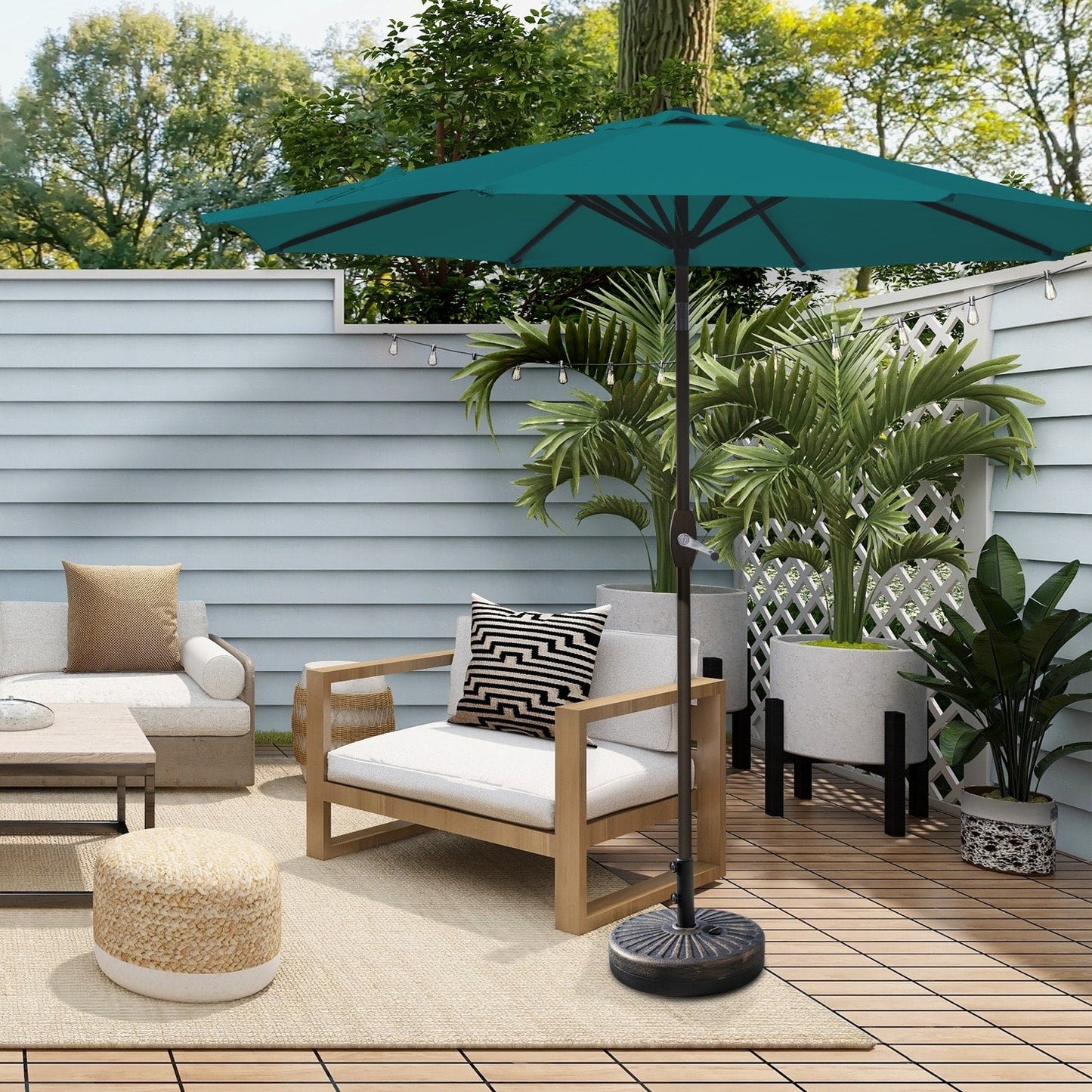 Parasol de terrasse Lopes de 2,74 m (9 pi) avec pied et support lestés finition bronze inclus