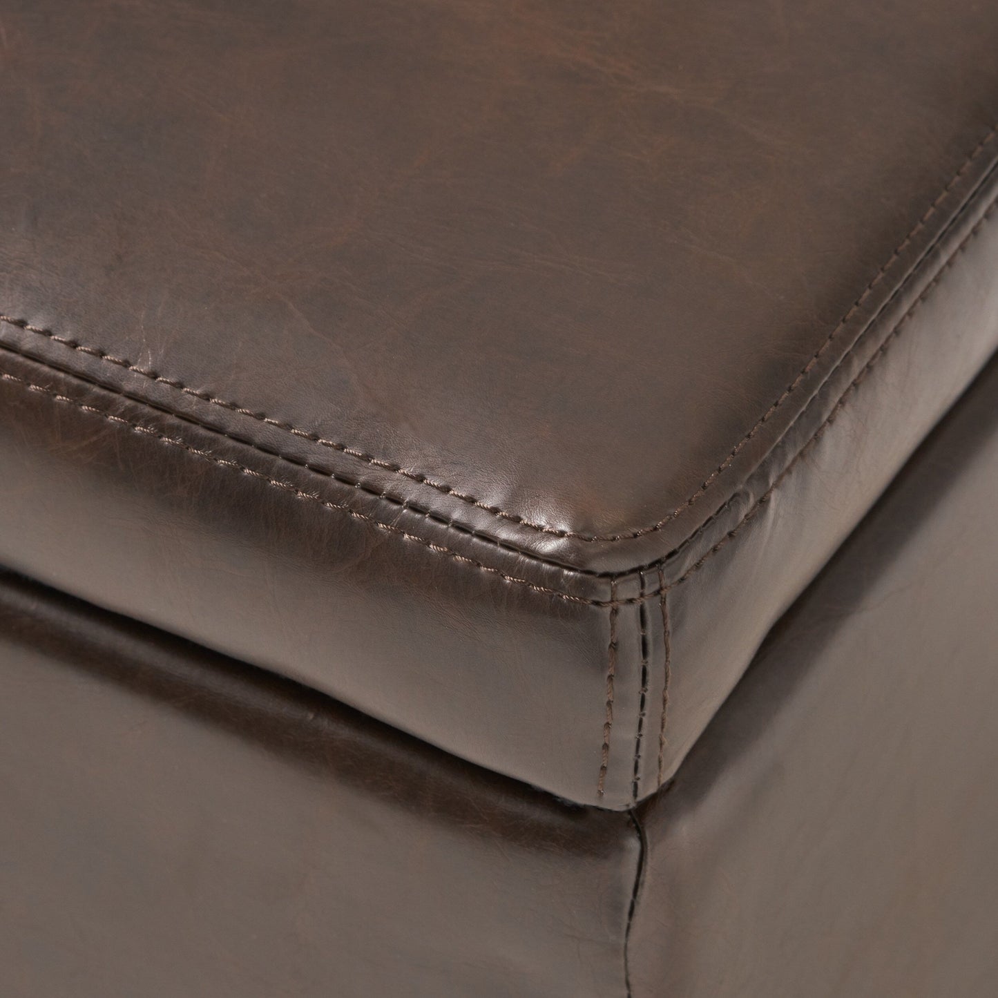 Banc de rangement Lucinda en similicuir de Christopher Knight Home - 51,25 cm L x 17,50 cm l x 16,25 cm H