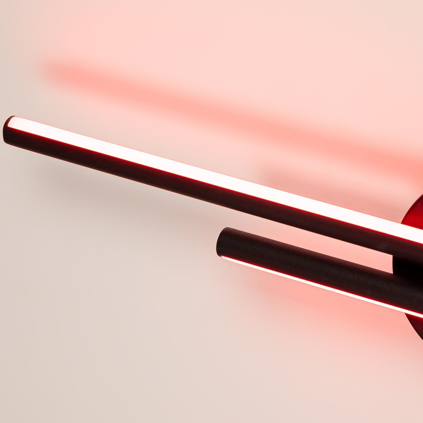 Applique murale minimaliste en métal linéaire à LED dimmable à 2 lumières