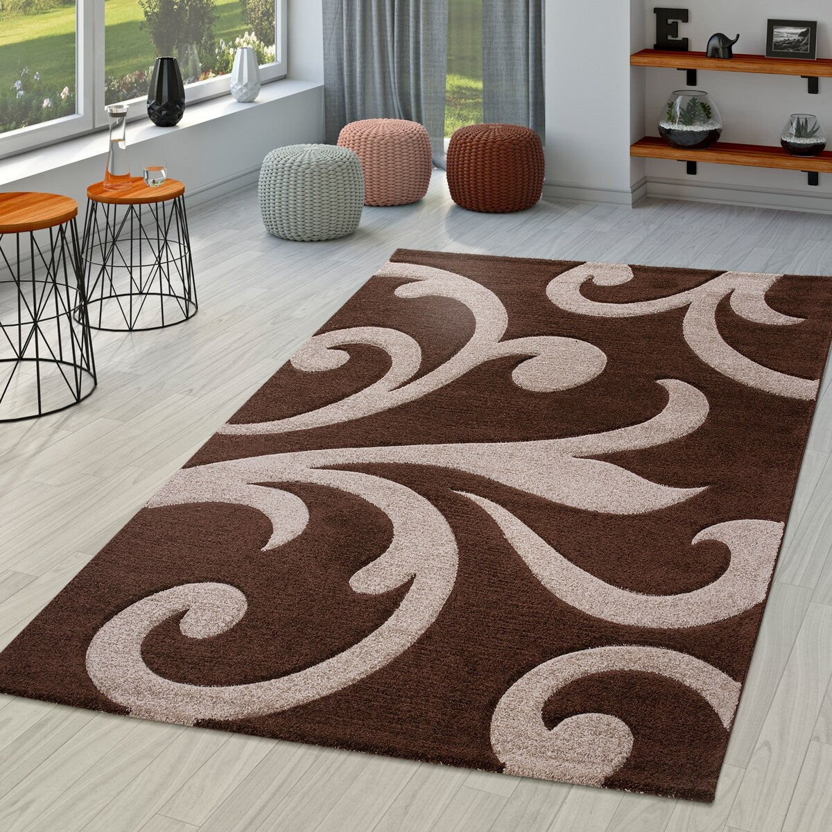 Tapis moderne à motif floral et découpe contour
