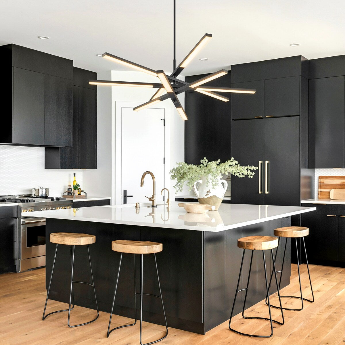 Lustre moderne linéaire à plusieurs niveaux de style Sputnik, lumière chaude 3000K, LED intégrée