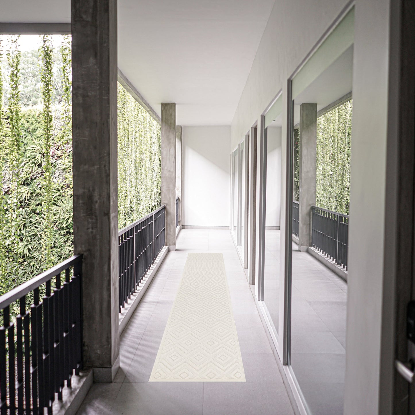 Tapis Nourison polyvalent pour intérieur/extérieur à tissage plat géométrique