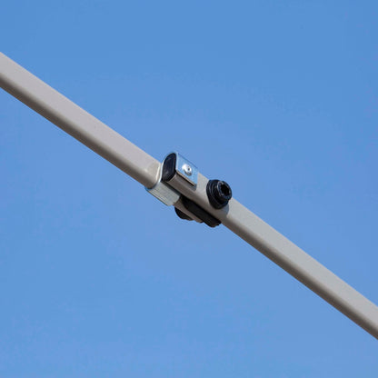 Abri pare-soleil instantané Outsunny 3,65 m x 3,65 m avec parois latérales en filet et hauteur réglable sur 3 niveaux