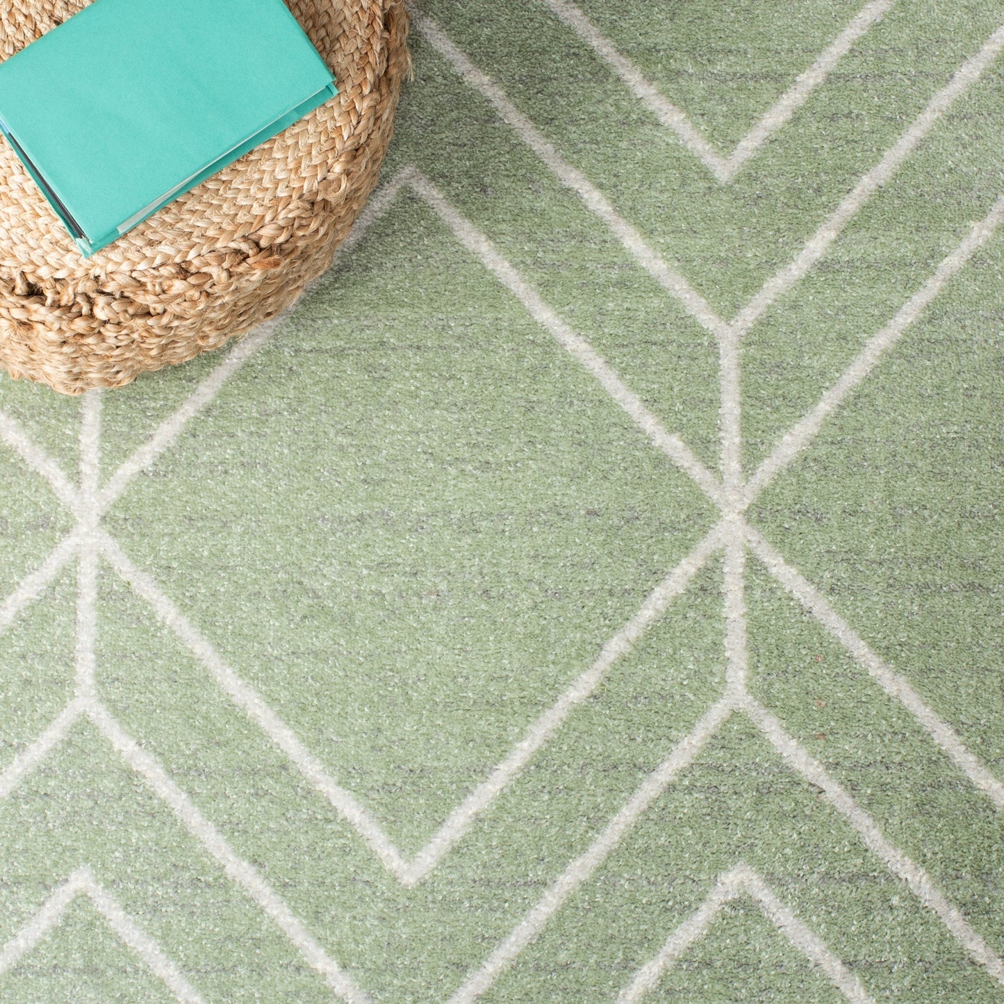 Tapis géométrique moderne SAFAVIEH Adirondack Juvelina