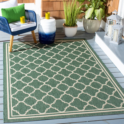 Tapis de jardin/terrasse imperméable SAFAVIEH Courtyard Kristelle