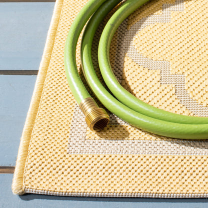 Tapis de jardin/terrasse imperméable SAFAVIEH Courtyard Kristelle