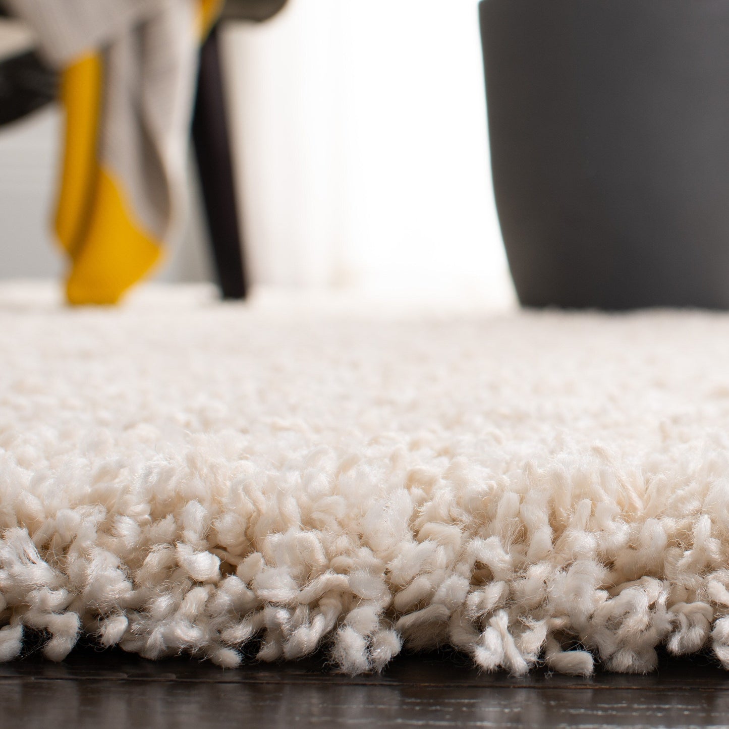 Tapis SAFAVIEH Evolution Shag Fransien uni de 4,6 cm d'épaisseur