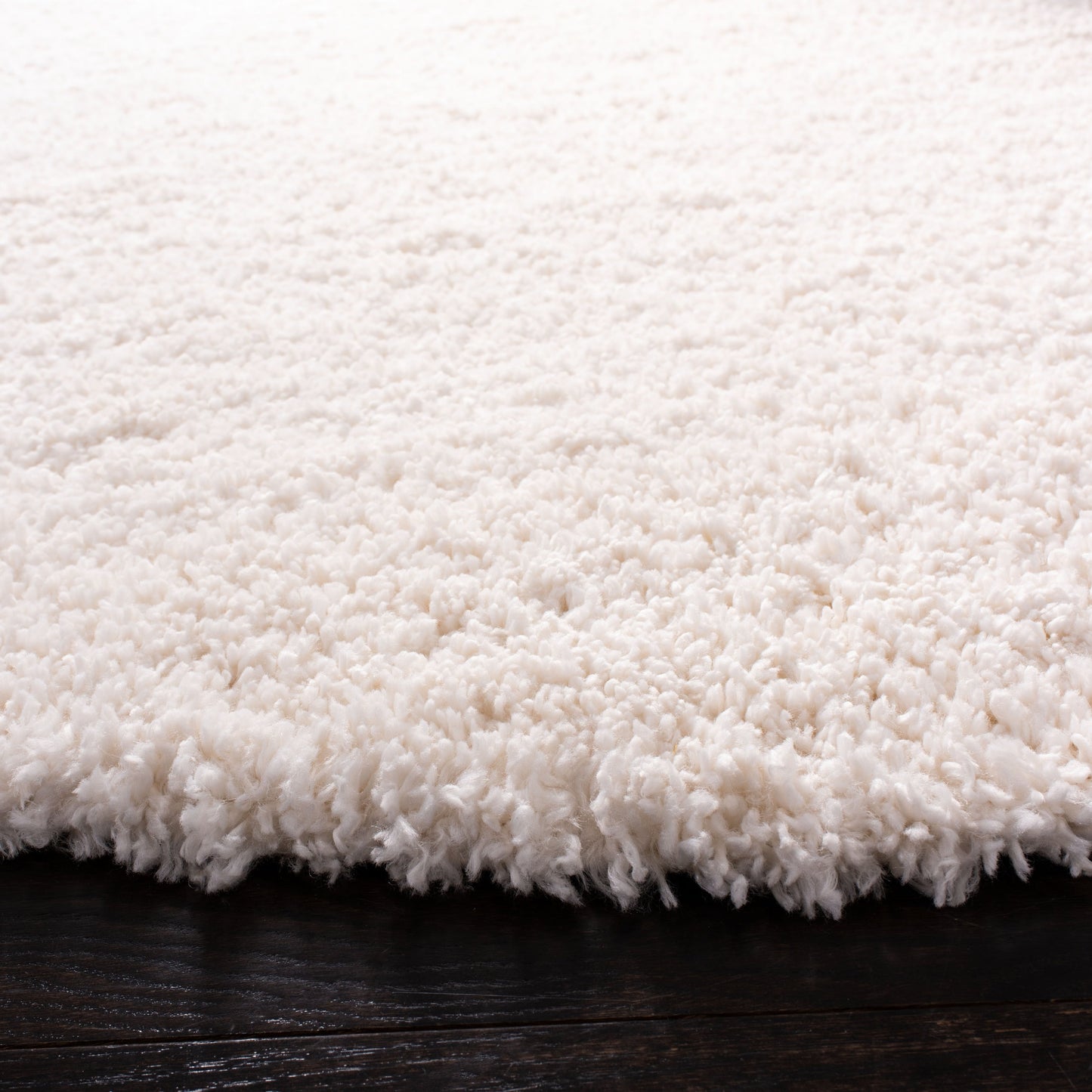 Tapis SAFAVIEH Fontana Shag Dagi uni de 5 cm d'épaisseur