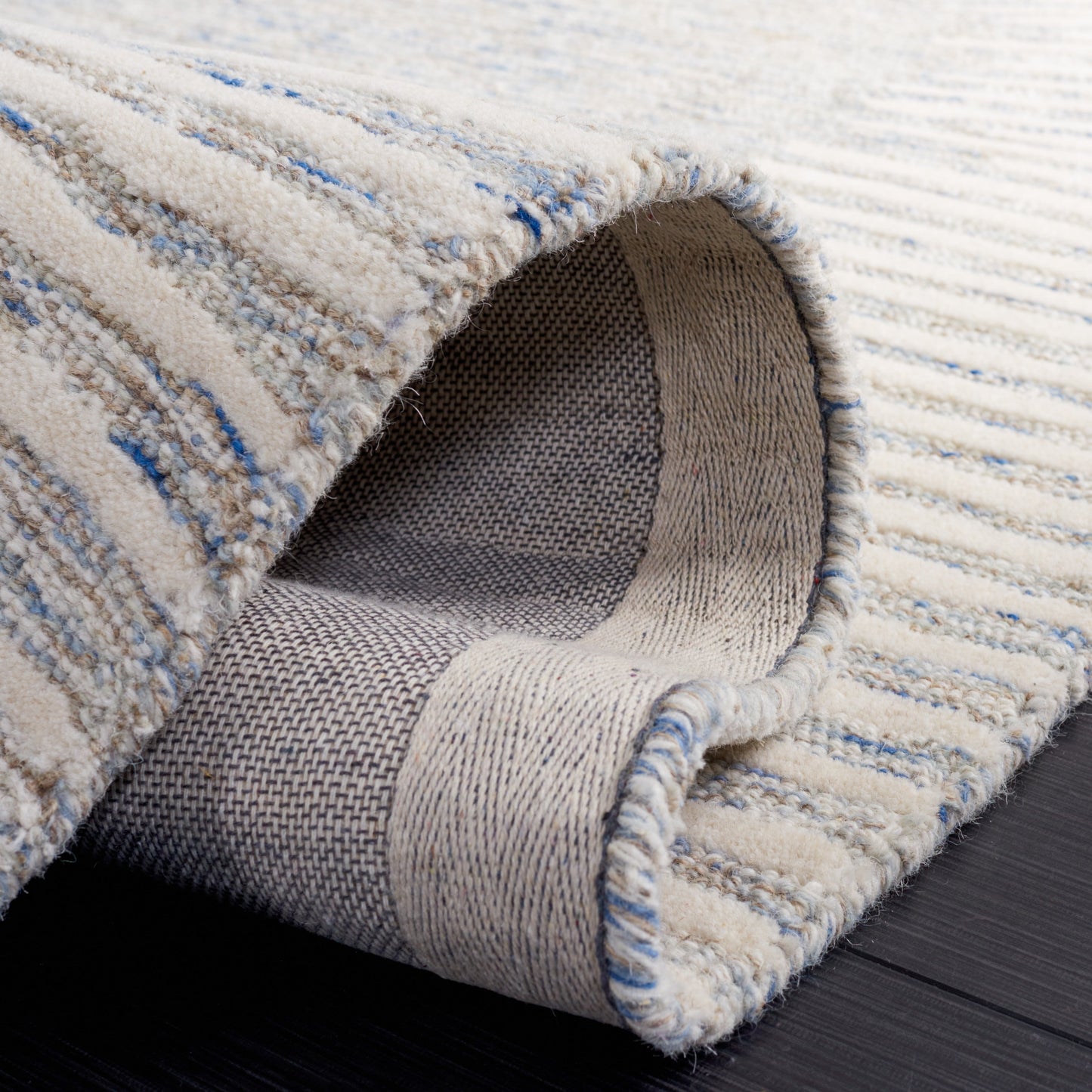 Tapis moderne en laine abstrait Sofoula fait main SAFAVIEH