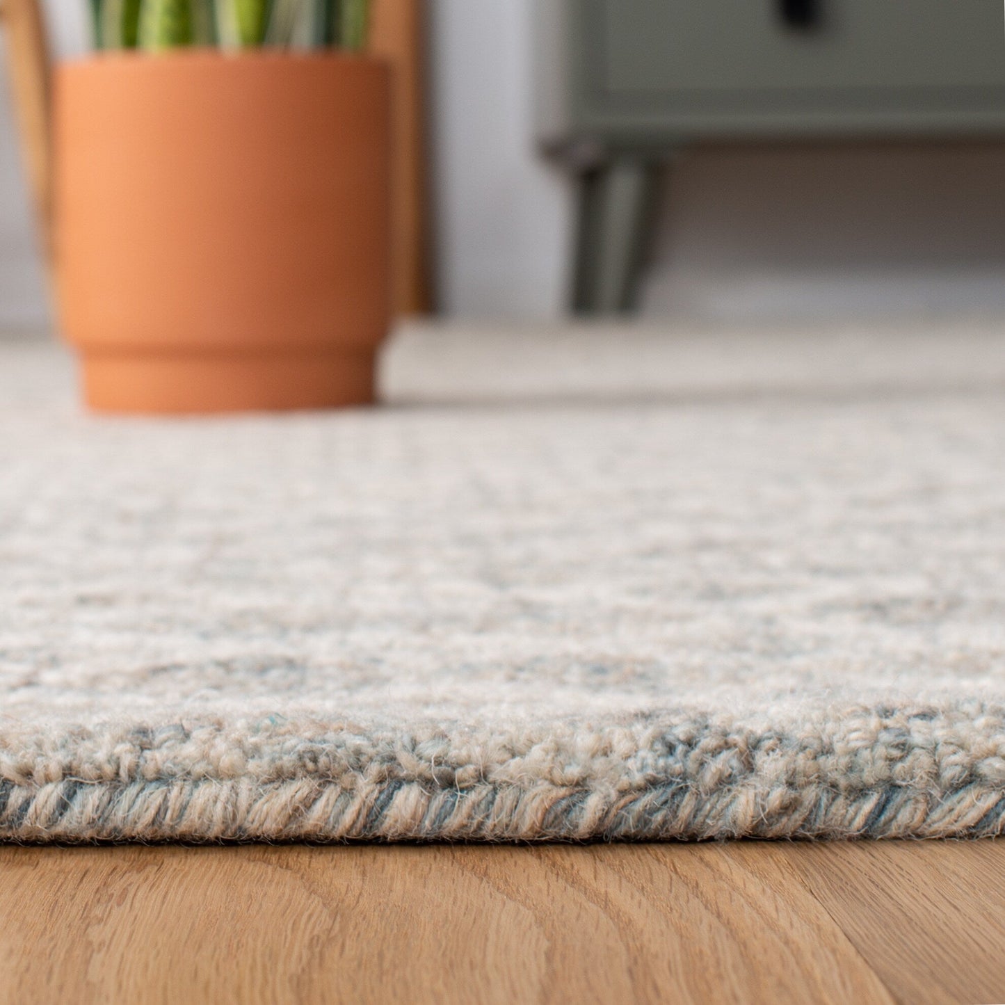 Tapis moderne en laine abstrait fait main SAFAVIEH Suhad