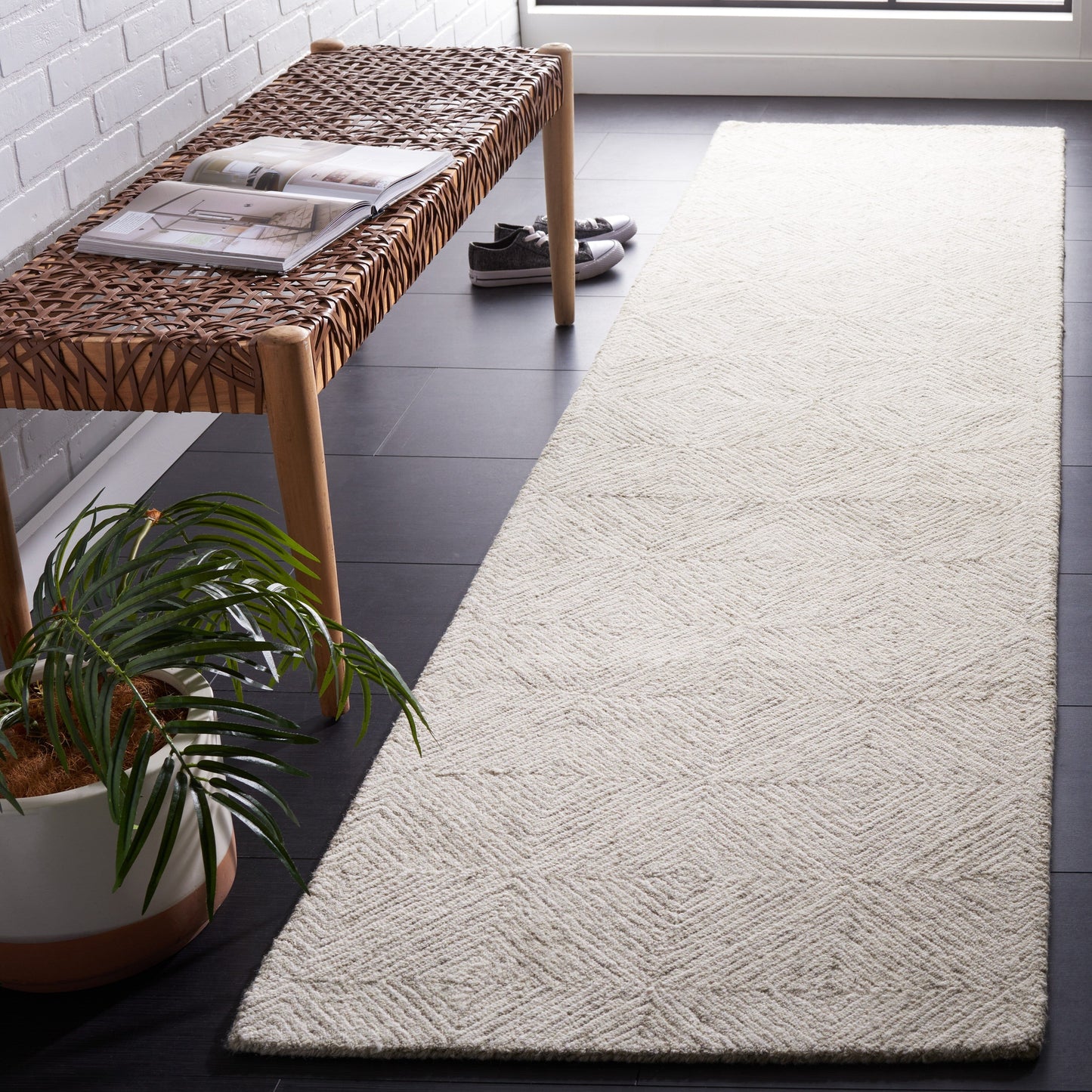 Tapis moderne en laine abstrait Yoshiya fait main SAFAVIEH