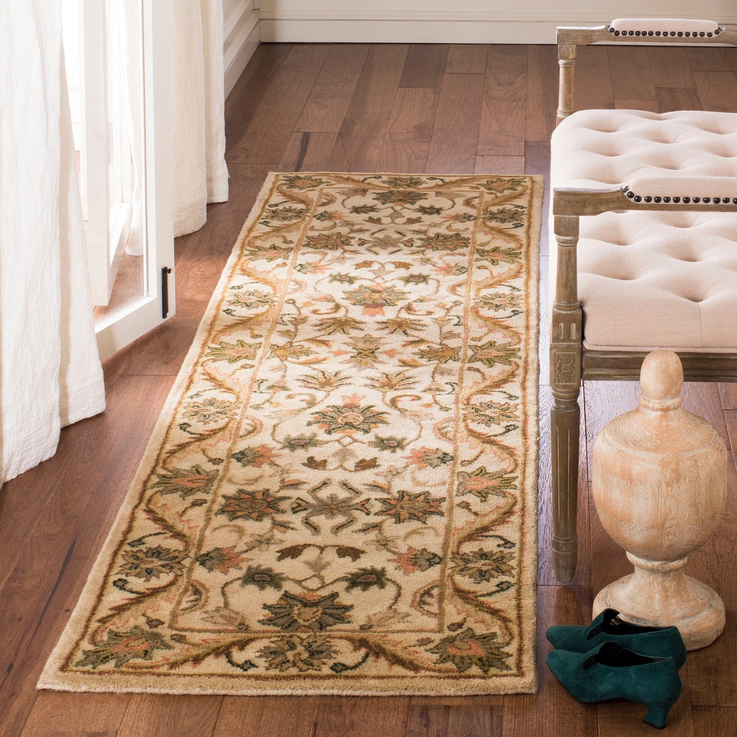 Tapis oriental traditionnel en laine Talvikki fait main SAFAVIEH