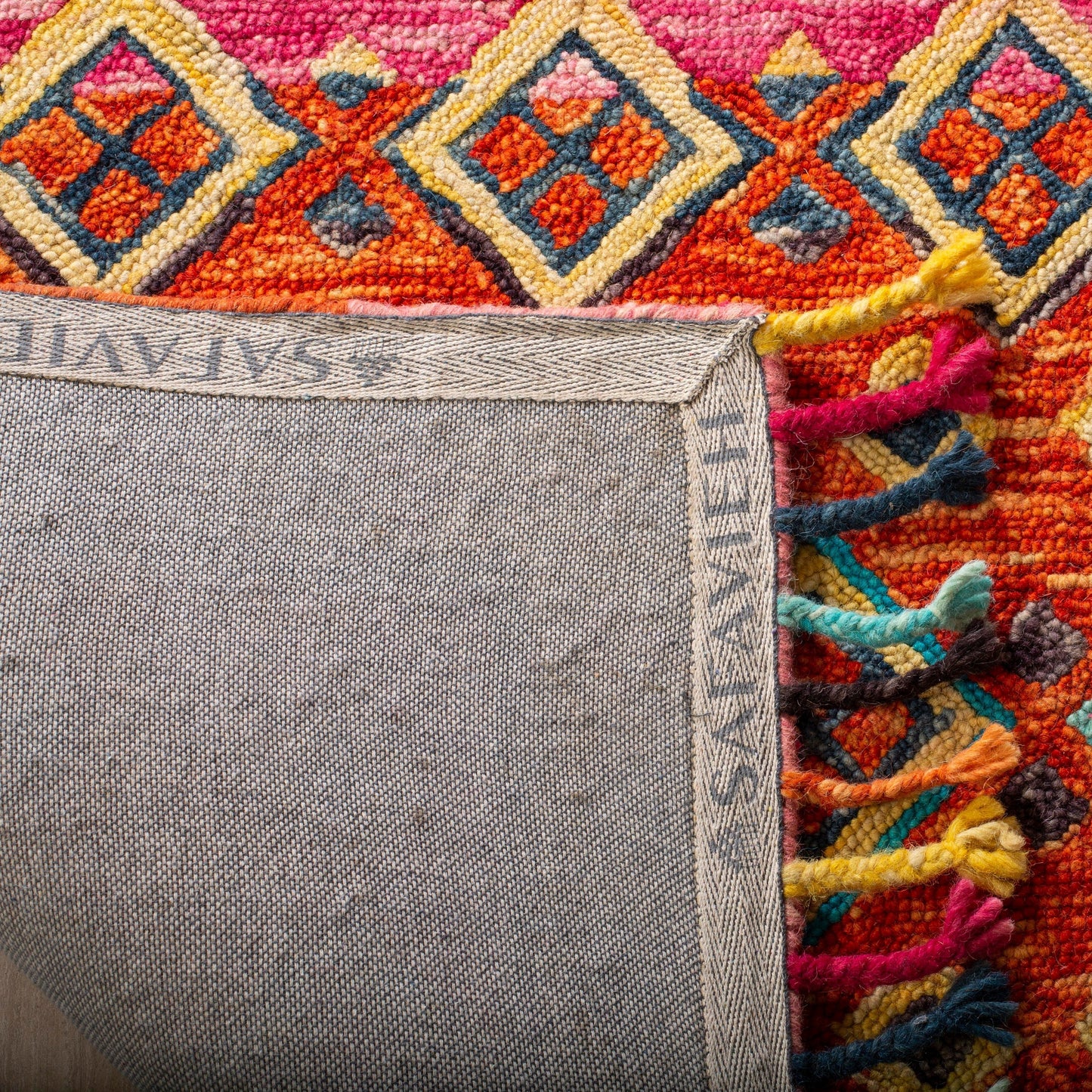 Tapis en laine Aspen Hysnie éclectique orange/fuchsia fait main SAFAVIEH