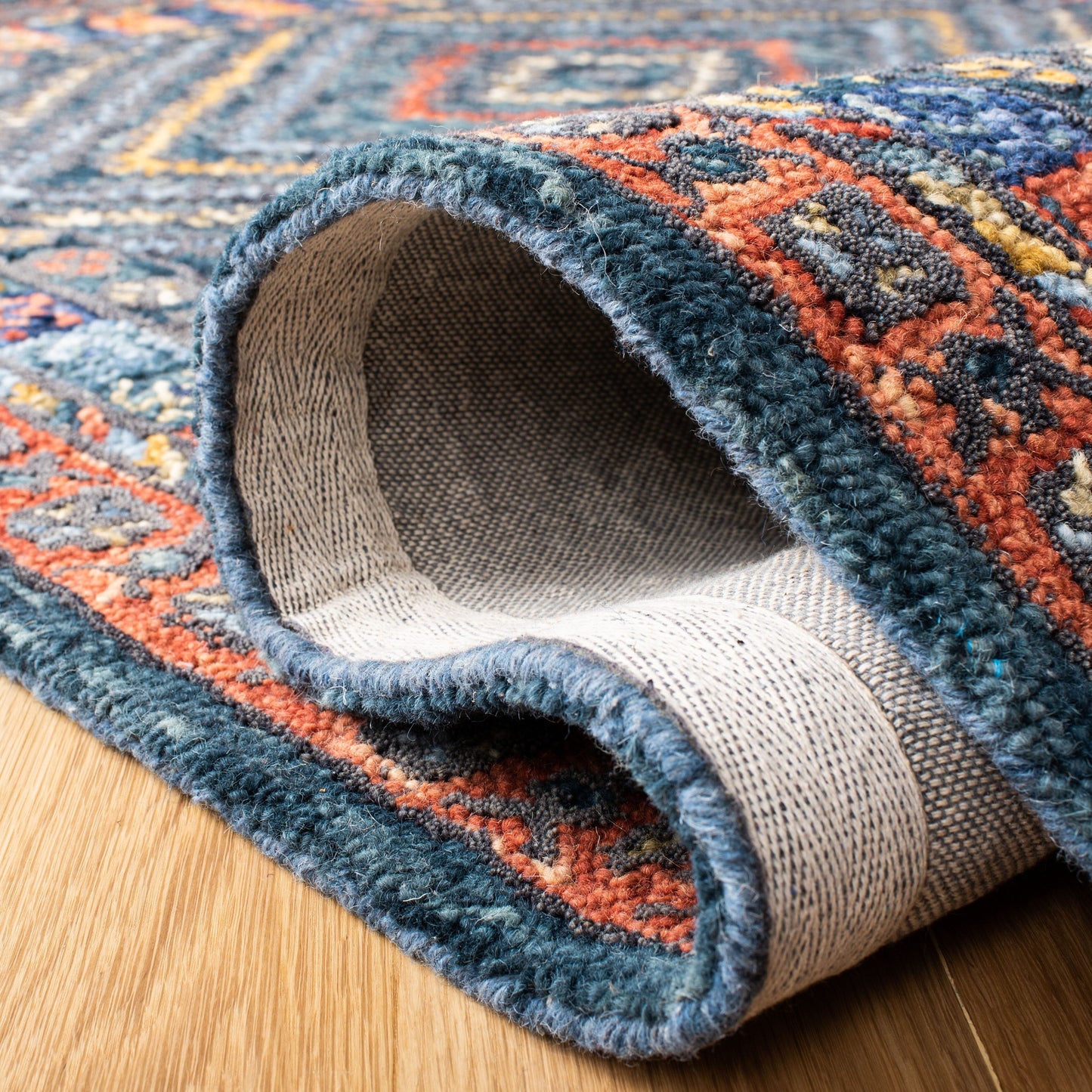 Tapis SAFAVIEH en laine Aspen Wubbine marocain bohème fait main