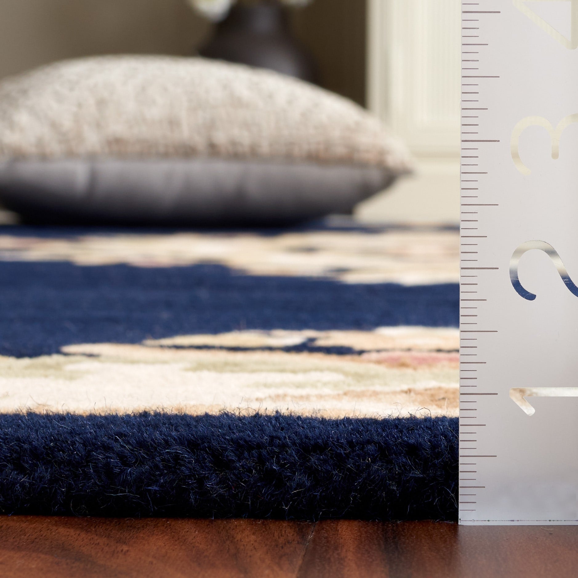 Selected Variant Image