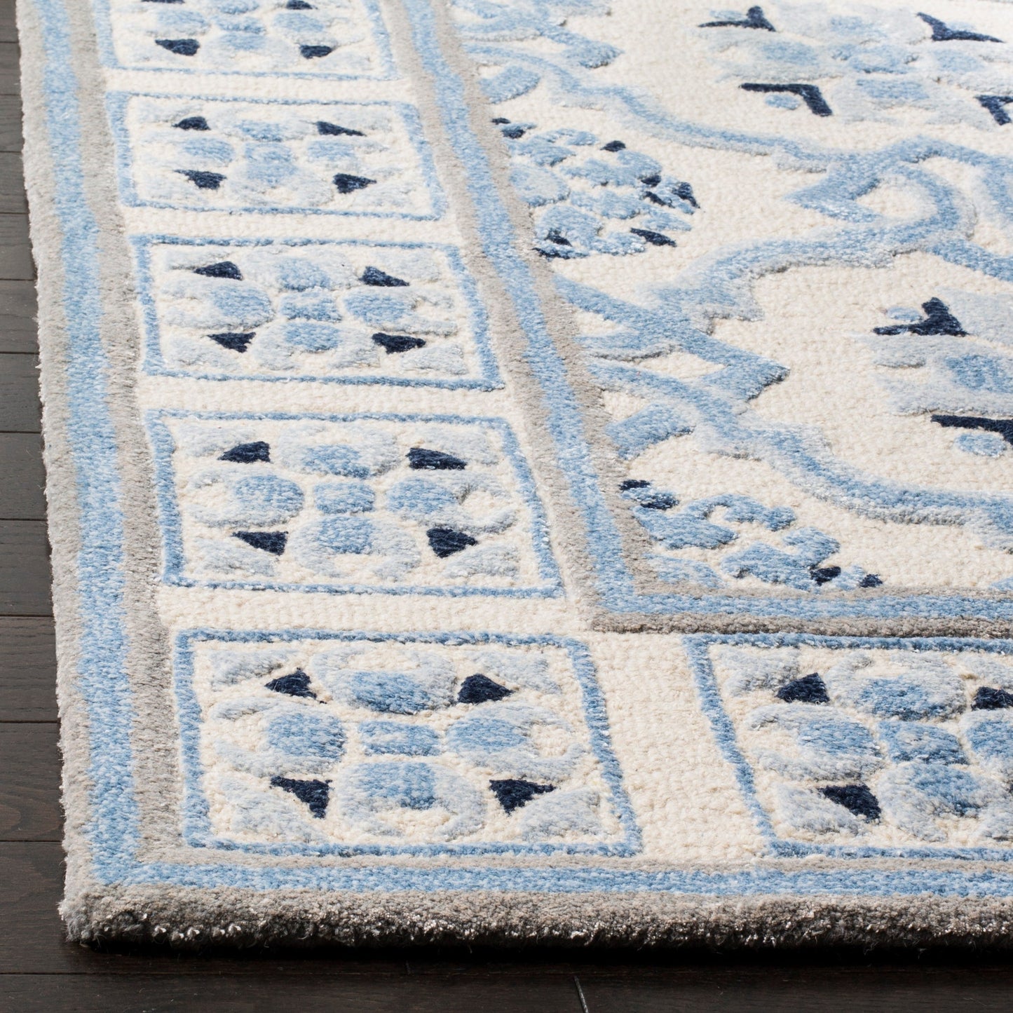 Tapis en laine Bella Rodica moderne à motif floral fait main SAFAVIEH