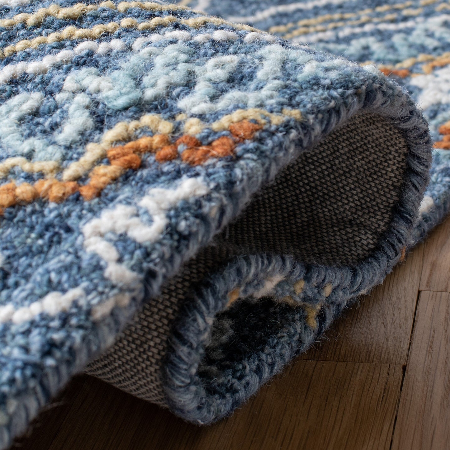 Tapis traditionnel en laine SAFAVIEH Blossom Ademara fait main