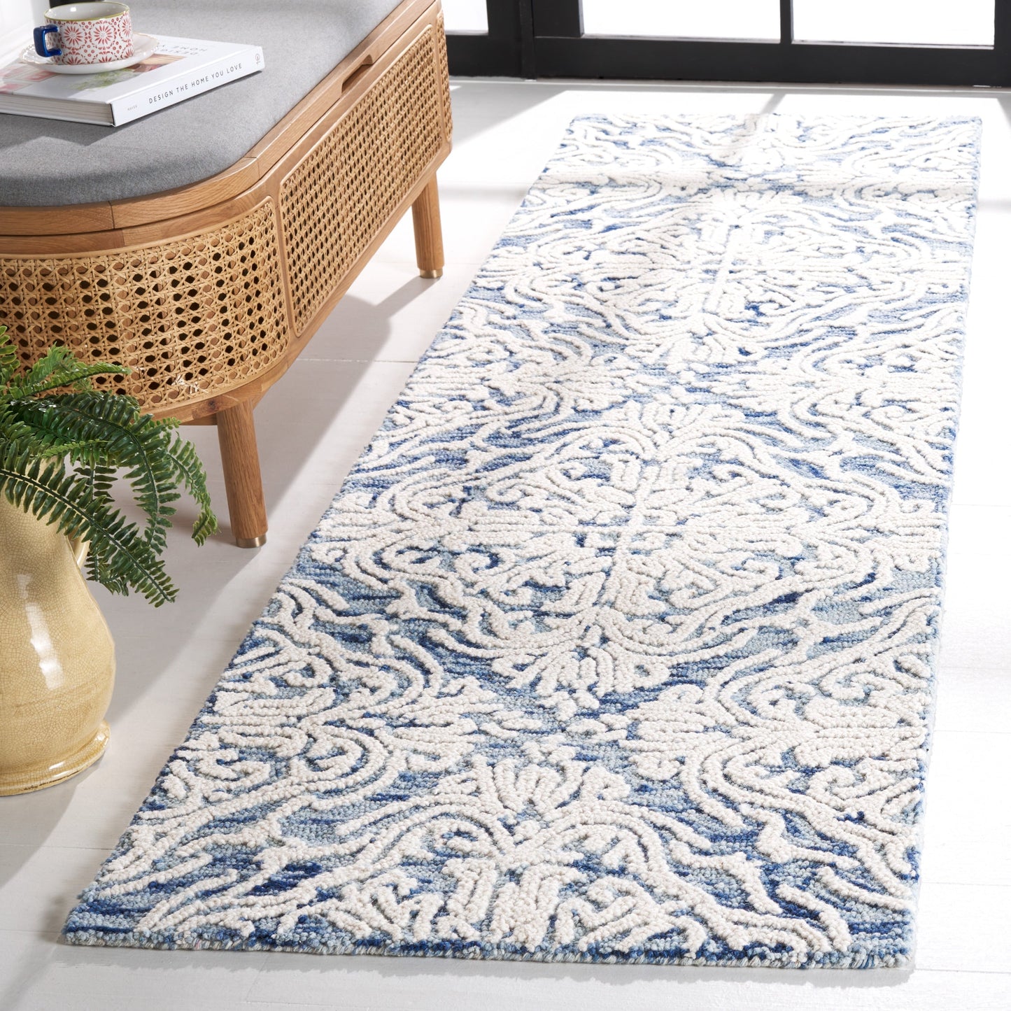 Tapis en laine moderne à motif floral Gertrida, fait main par SAFAVIEH
