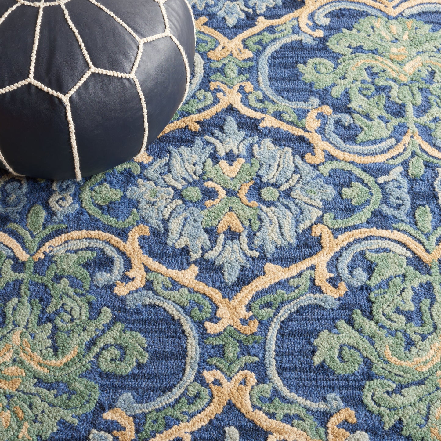 Tapis en laine à motif floral Porzia fait main SAFAVIEH