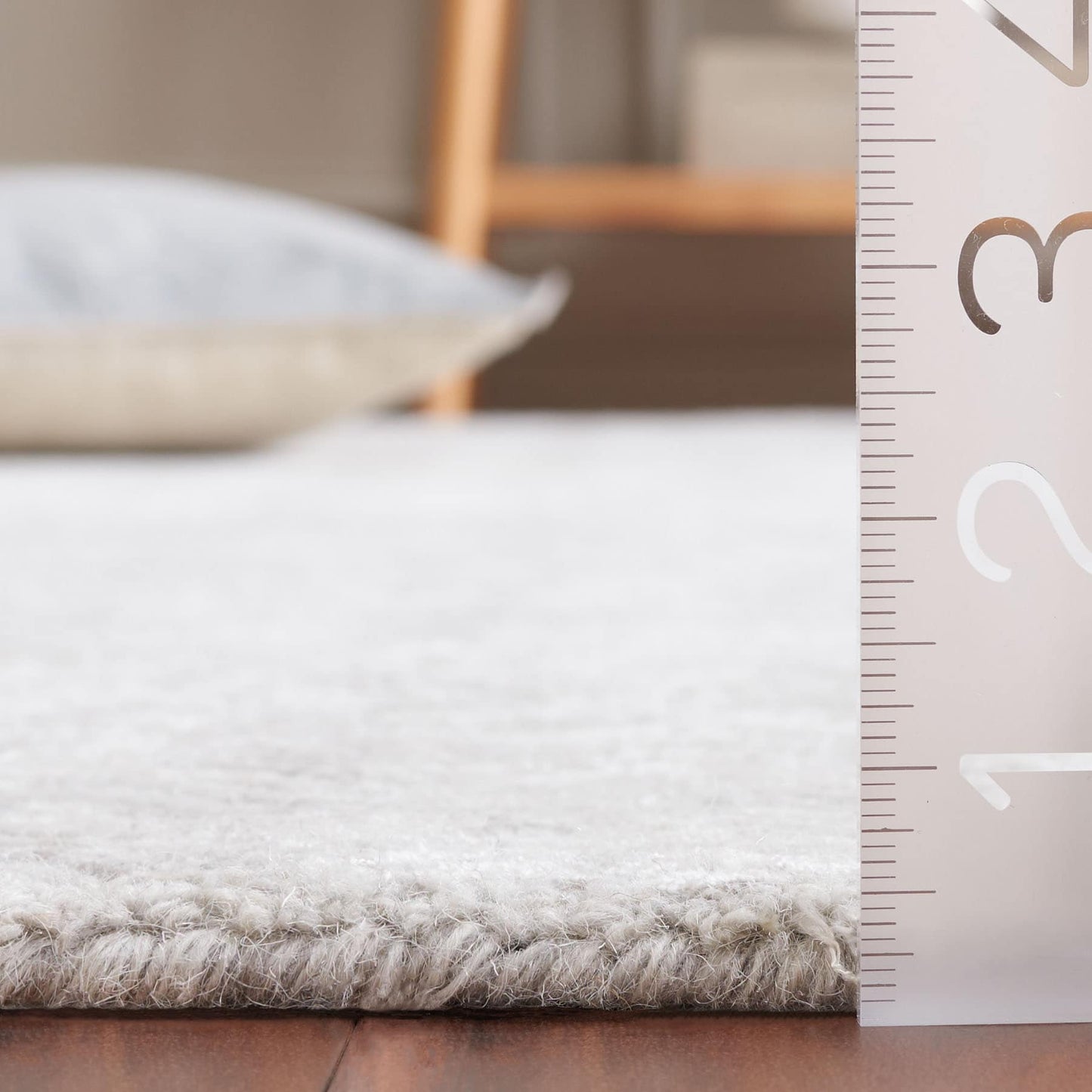 Tapis SAFAVIEH Glamour Ostilia Chevron en viscose fait main