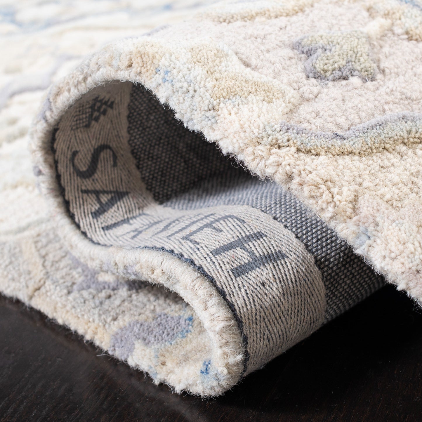 Tapis en laine imprimé floral glamour fait main SAFAVIEH