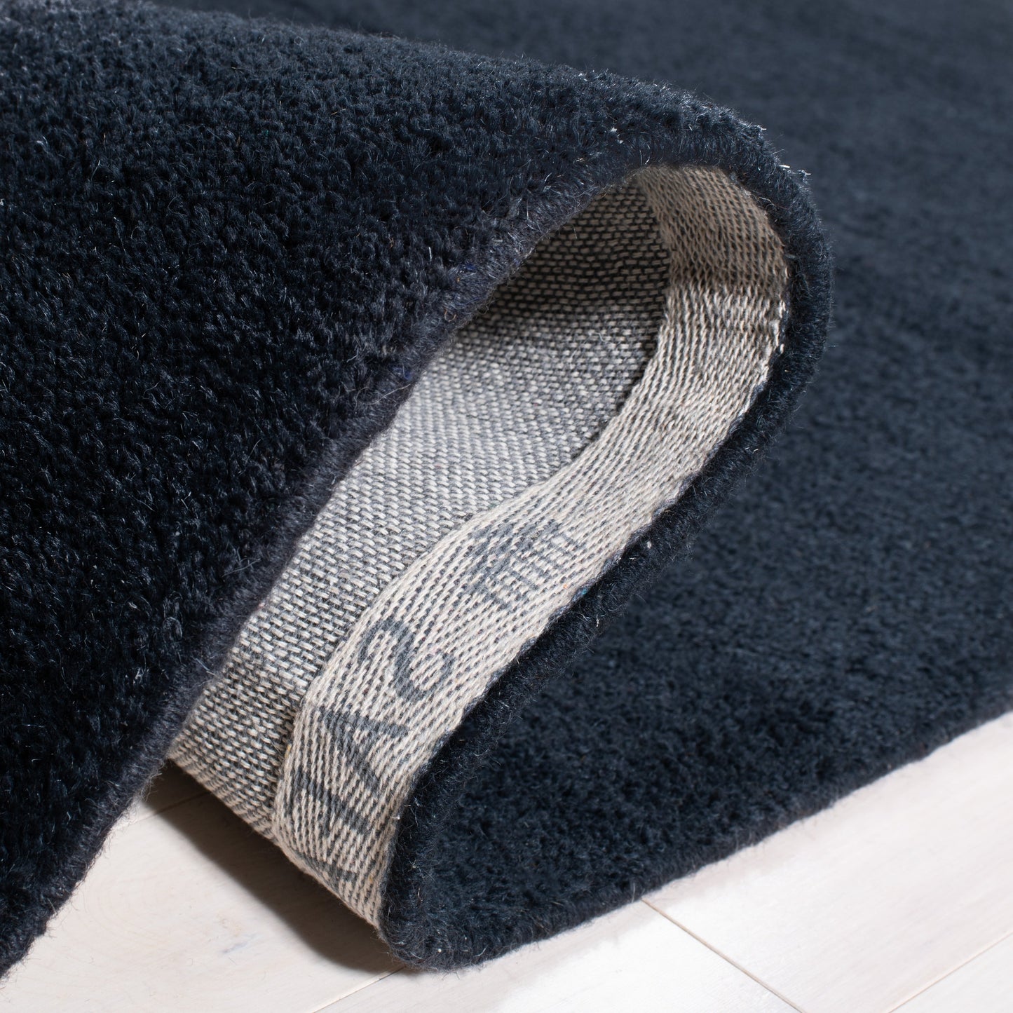 Tapis moderne en laine à carreaux tissés à la main SAFAVIEH Himalaya