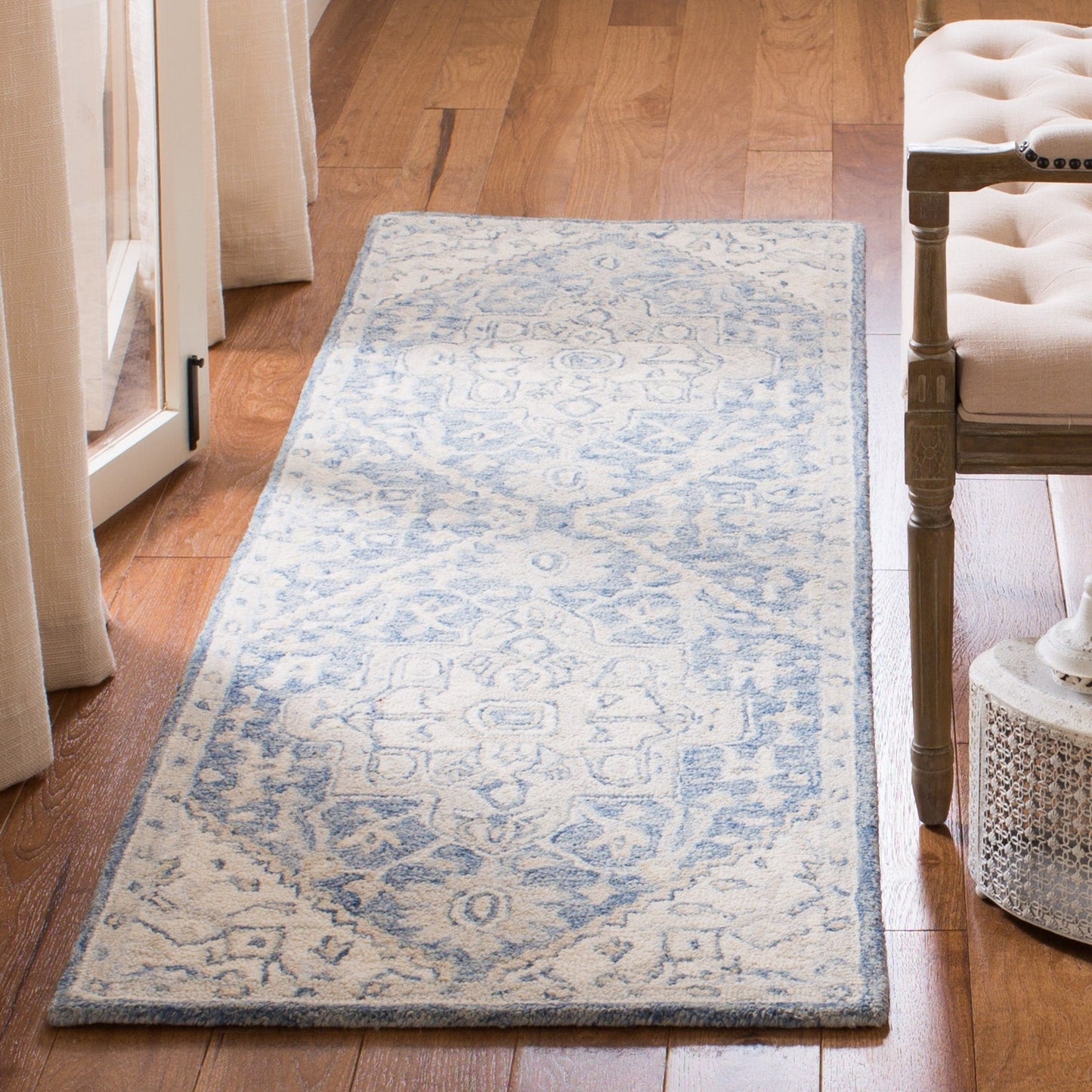 Tapis en laine SAFAVIEH à micro-boucles, motif médaillon Gulseven, fait main
