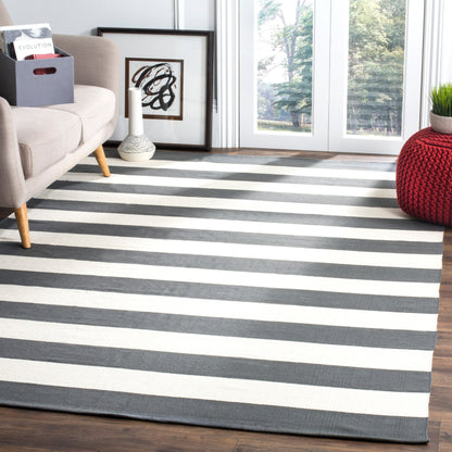 Tapis SAFAVIEH Montauk à rayures Geltrude en coton tissé plat fait main