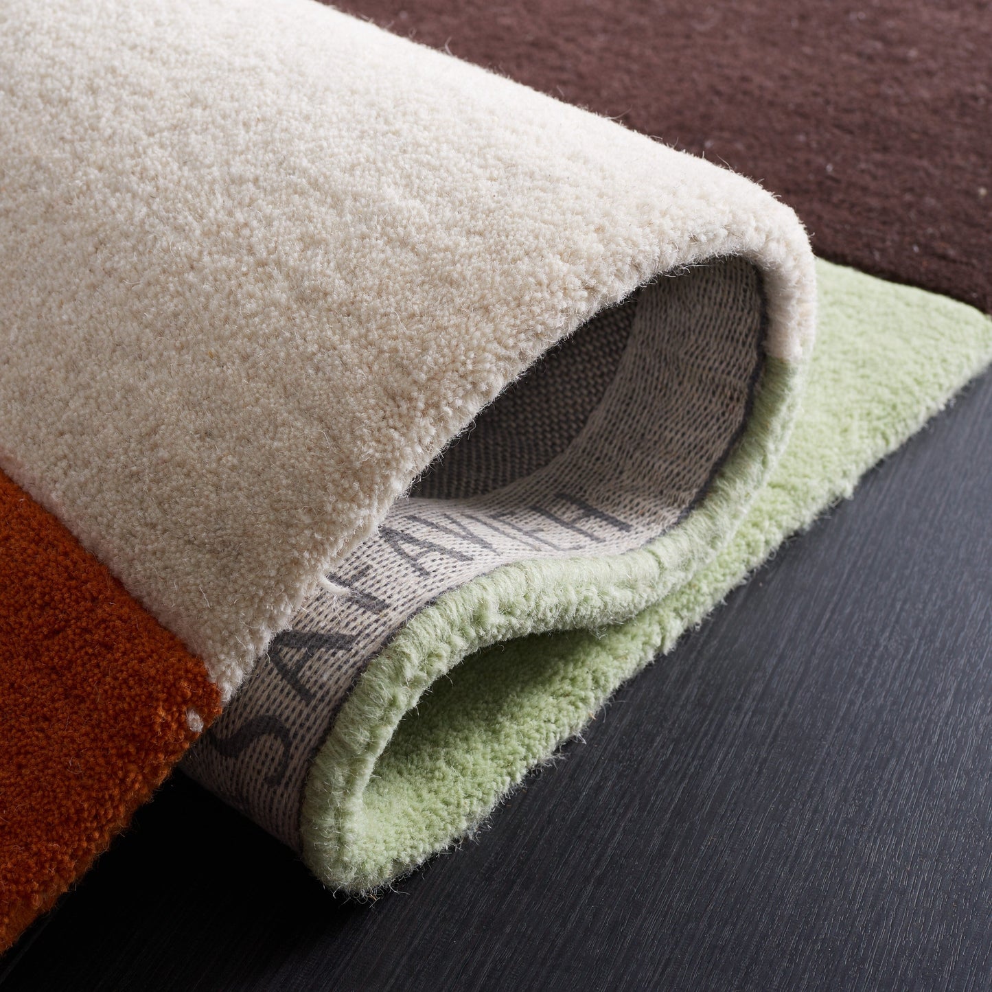 SAFAVIEH Fait main Rodeo Drive Willow Abstrait en laine moderne du milieu du siècle