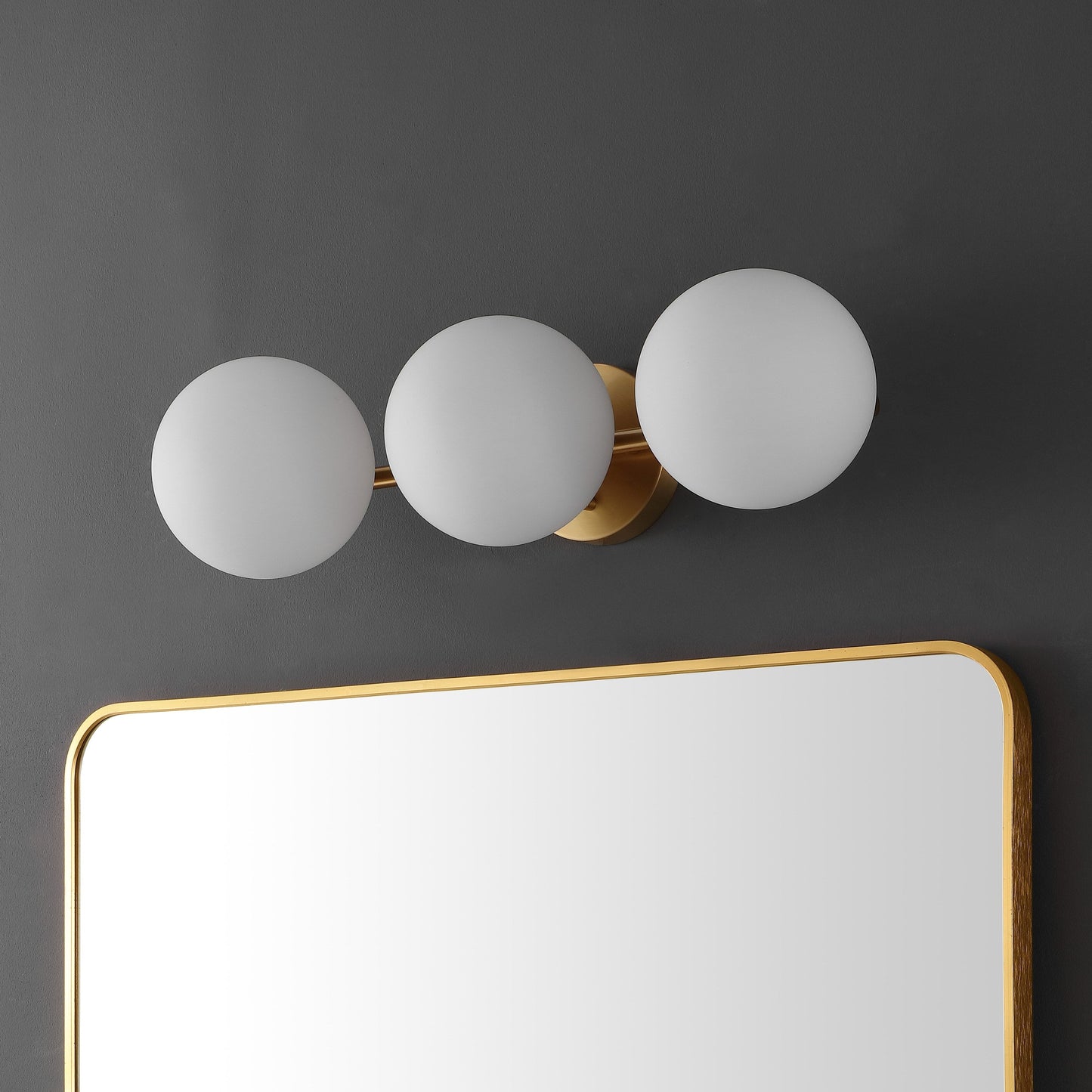 Applique murale traditionnelle Lambrini 21 de SAFAVIEH Lighting (3 ampoules) - 6 po L x 8 po P x 21 po H