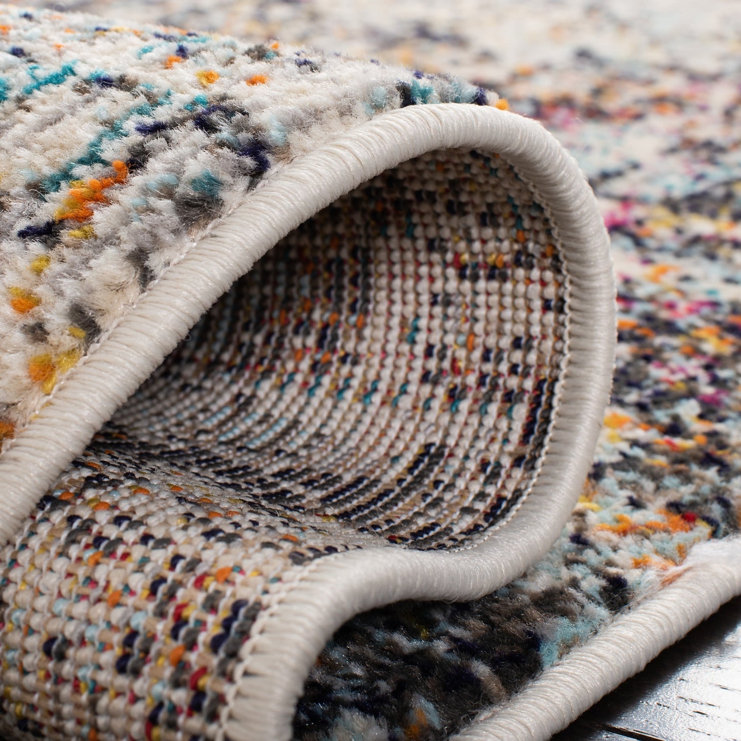 Tapis abstrait moderne Madison Coleen de SAFAVIEH