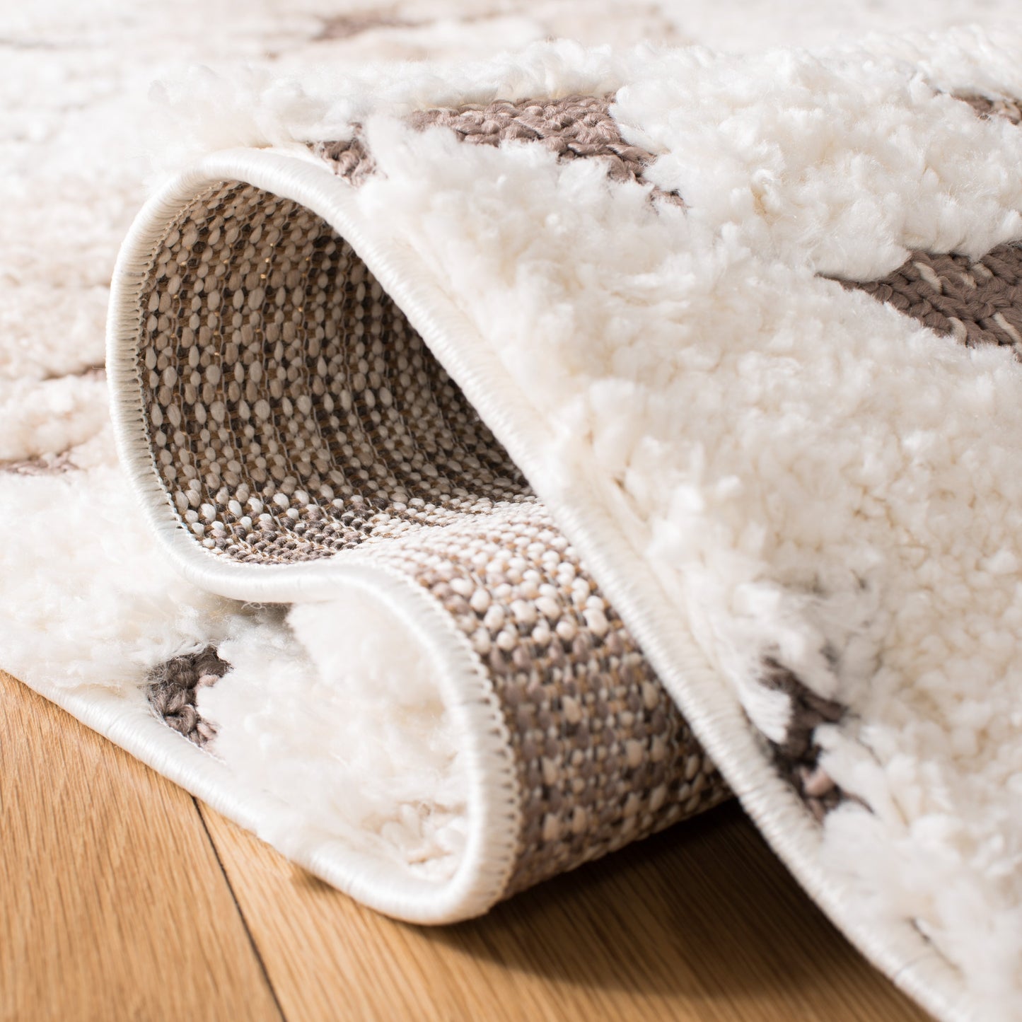 Tapis SAFAVIEH marocain à franges et poils longs Delores, épaisseur 5 cm