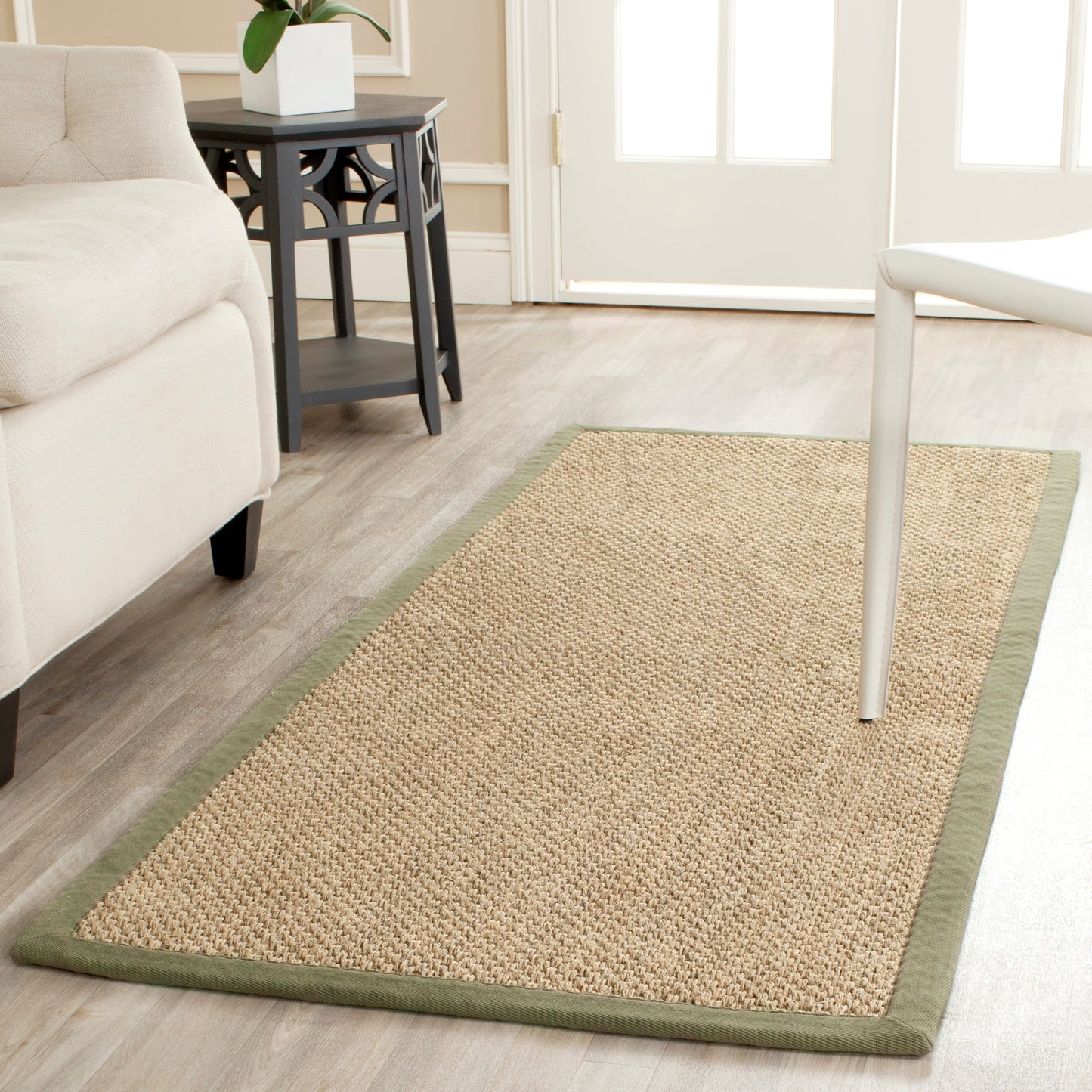 Tapis SAFAVIEH en fibres naturelles Elmyra avec bordure en sisal
