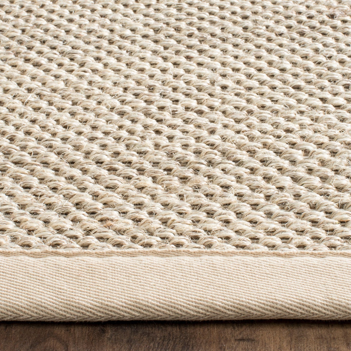 Tapis en sisal Lorine à bordure décontractée en fibres naturelles SAFAVIEH