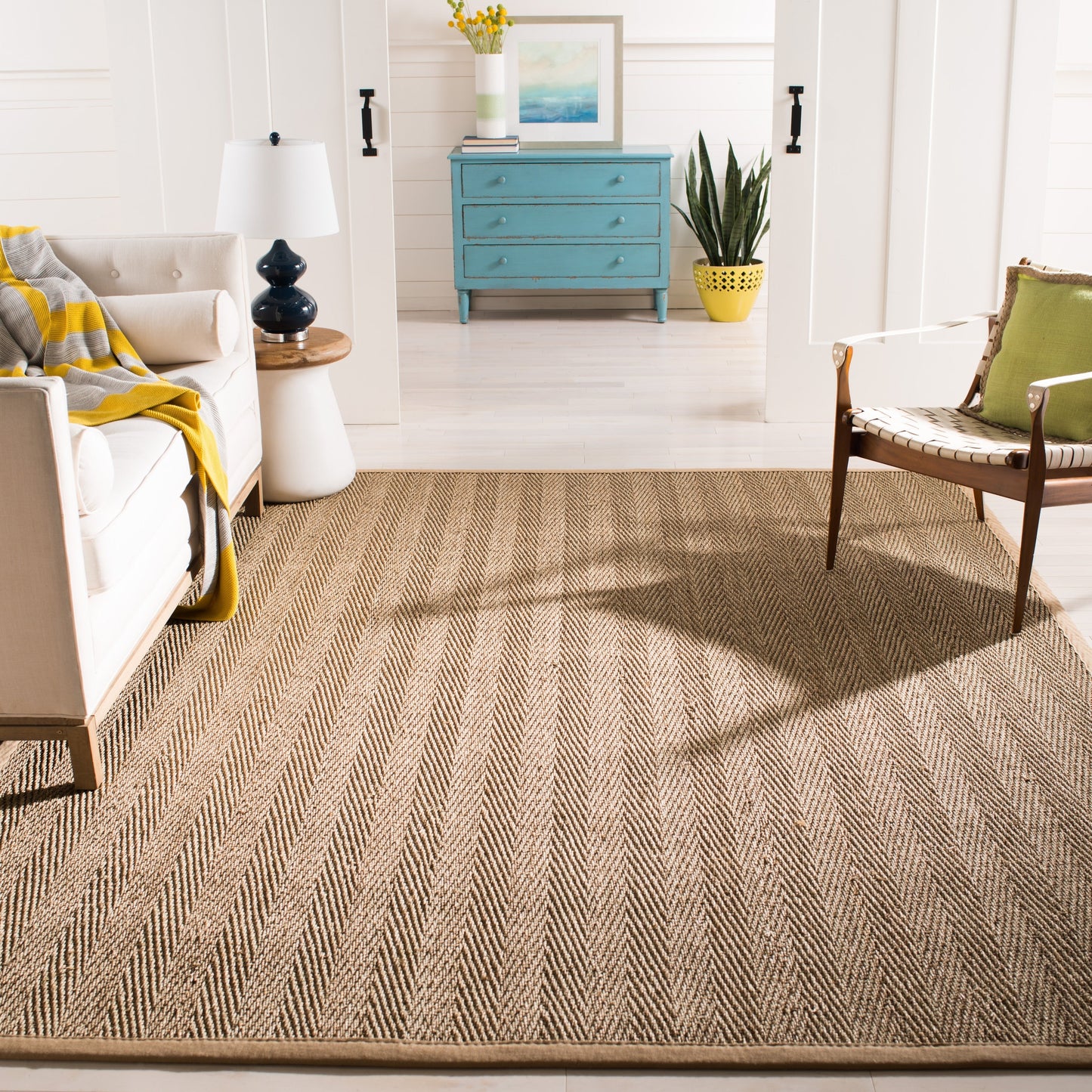 Tapis Trilby en fibres naturelles SAFAVIEH à chevrons en jonc de mer