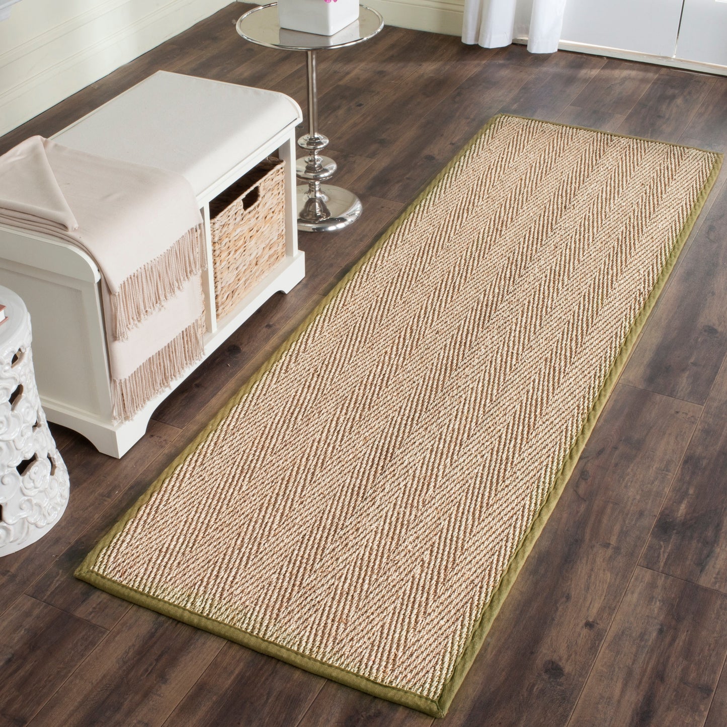 Tapis Trilby en fibres naturelles SAFAVIEH à chevrons en jonc de mer