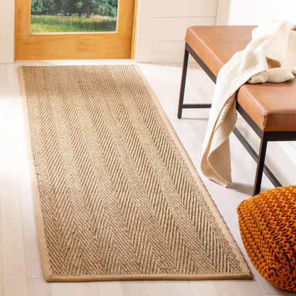 Tapis Trilby en fibres naturelles SAFAVIEH à chevrons en jonc de mer