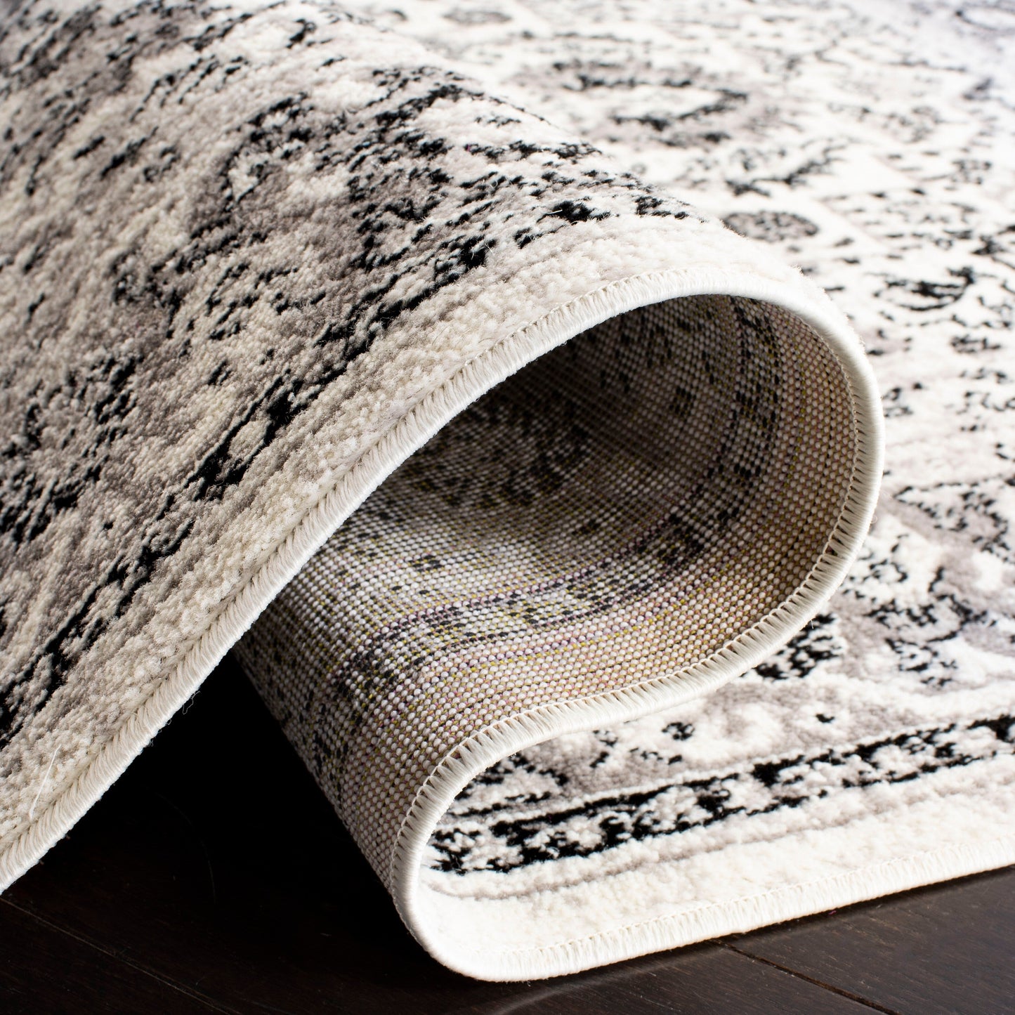 Tapis oriental bohème SAFAVIEH Skyler Agoritsa