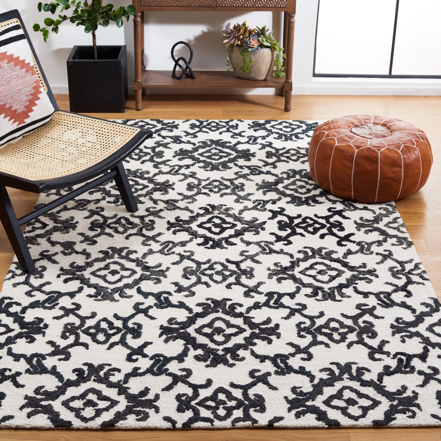 SAFAVIEH, Tapis en laine moderne à motif floral Blossom Vesela, fait main
